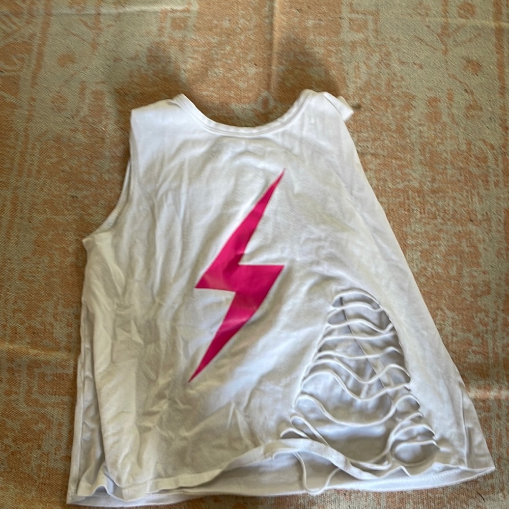 This muscle tank top is perfect for Summer .
